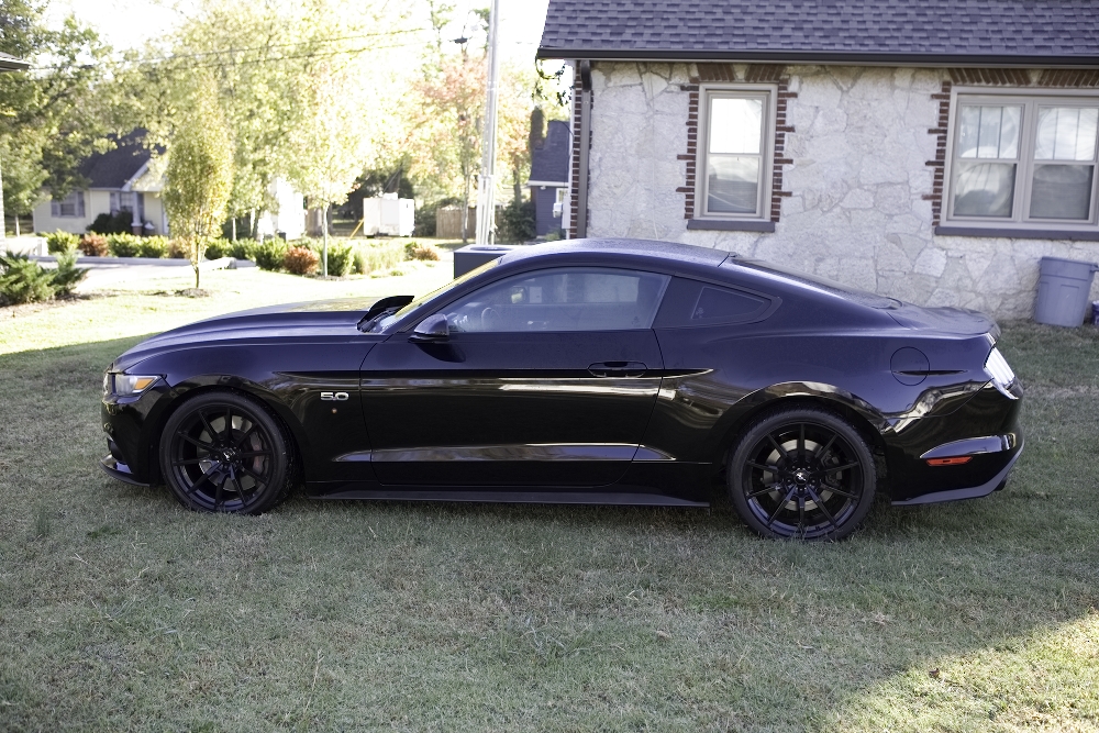 Used 2016 Ford Mustang GT w/ GT Performance Package RWD image 1