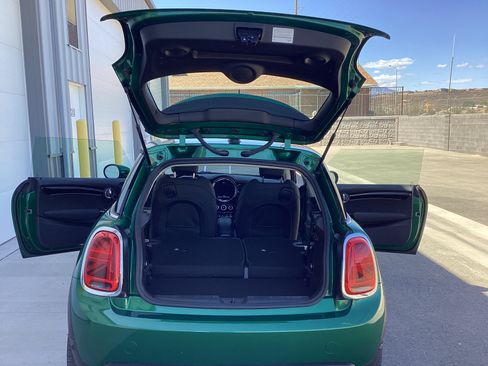 Used 2024 MINI Cooper SE FWD image 5
