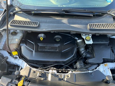 Used 2016 Ford Escape SE w/ SE Leather Comfort Package image 16