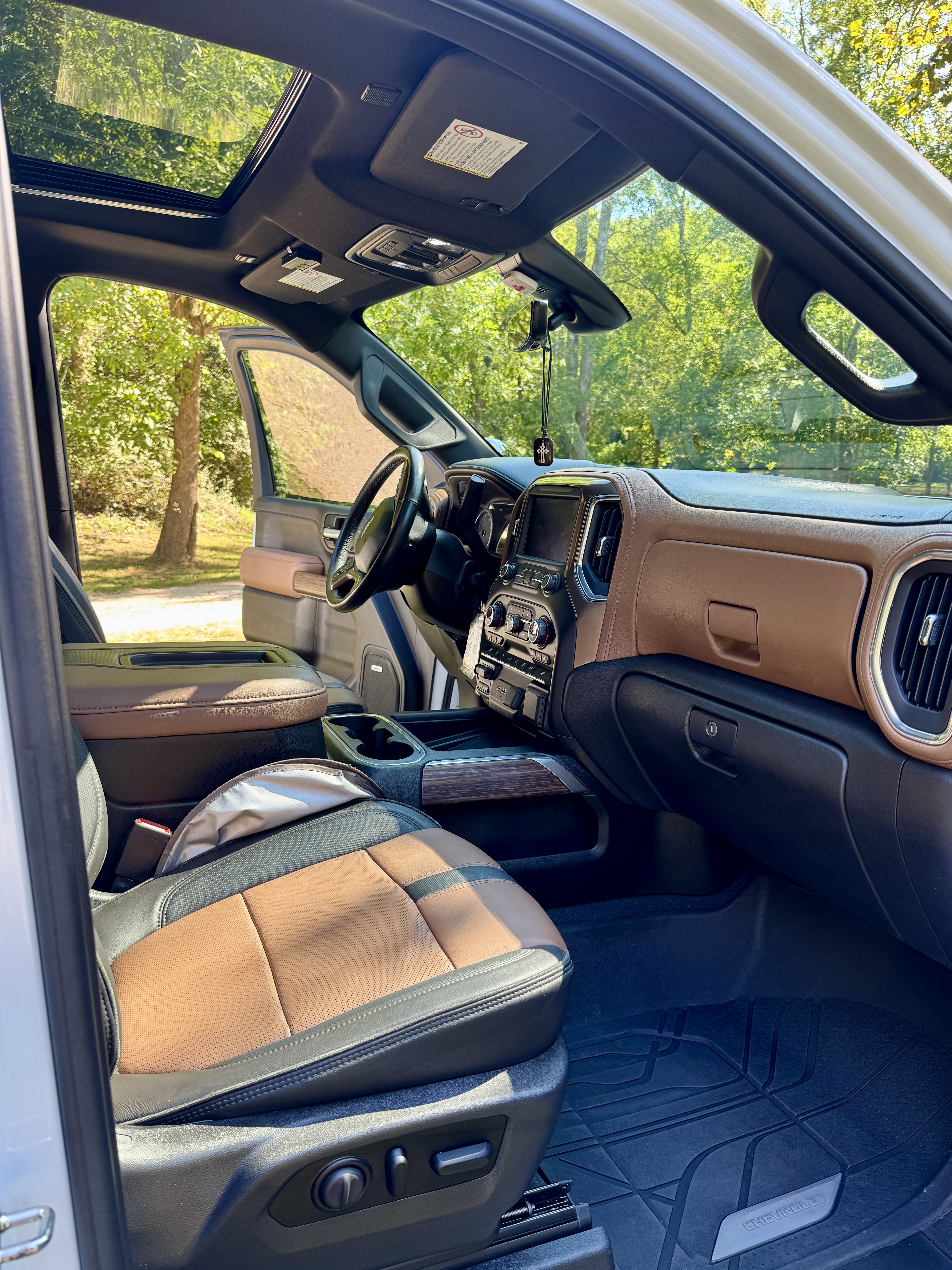 Used 2021 Chevrolet Silverado 3500 High Country AWD/4WD image 19