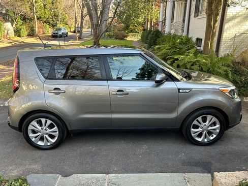 Used 2016 Kia Soul + w/ Primo Package image 1