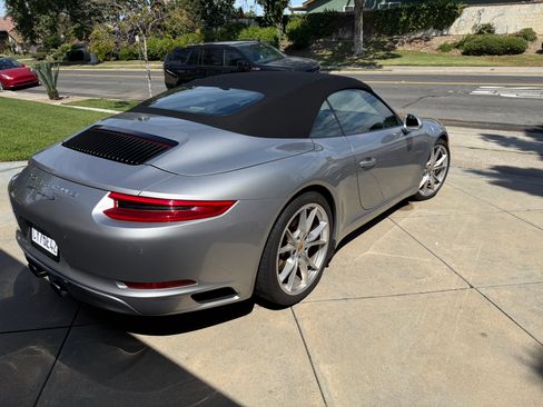 Used 2018 Porsche 911 Carrera S image 6