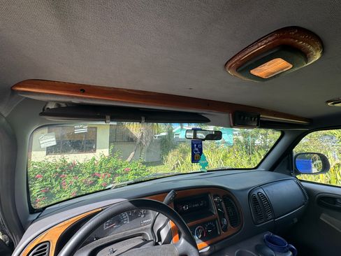 Used 1998 Dodge B1500 image 14