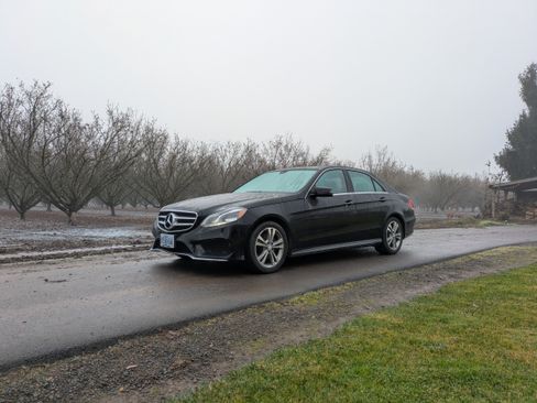 Used 2014 Mercedes-Benz E 250 BlueTEC Sedan image 1
