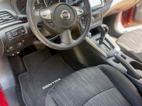 Used 2019 Nissan Sentra SV image 9