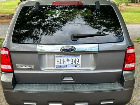 Used 2010 Ford Escape Limited image 5