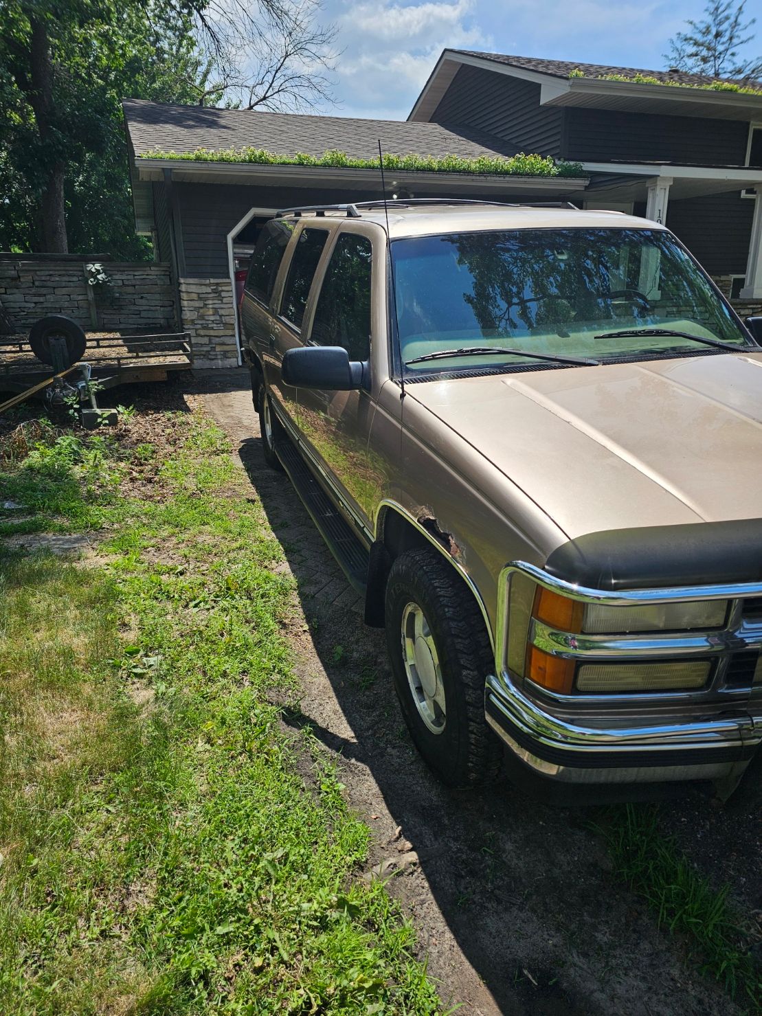 Used 1999 Chevrolet Suburban 4WD w/ Preferred Equipment Group 2 image 6