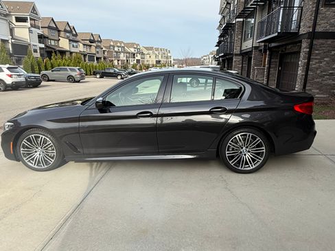 Used 2020 BMW 530i xDrive w/ M Sport Package image 8