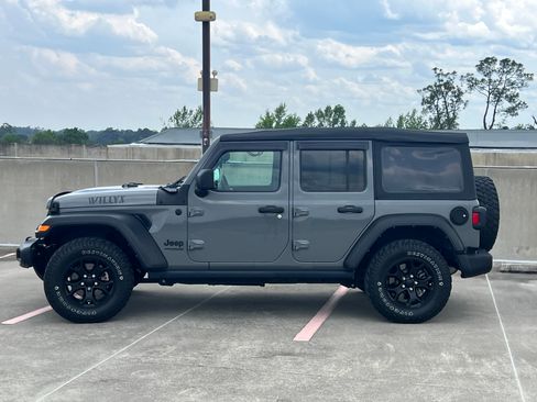 Used 2022 Jeep Wrangler Unlimited Sport AWD/4WD image 1