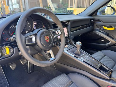 Used 2018 Porsche 911 Carrera T image 27