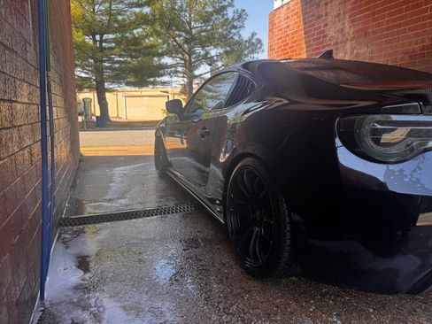 Used 2018 Subaru BRZ Limited RWD image 5