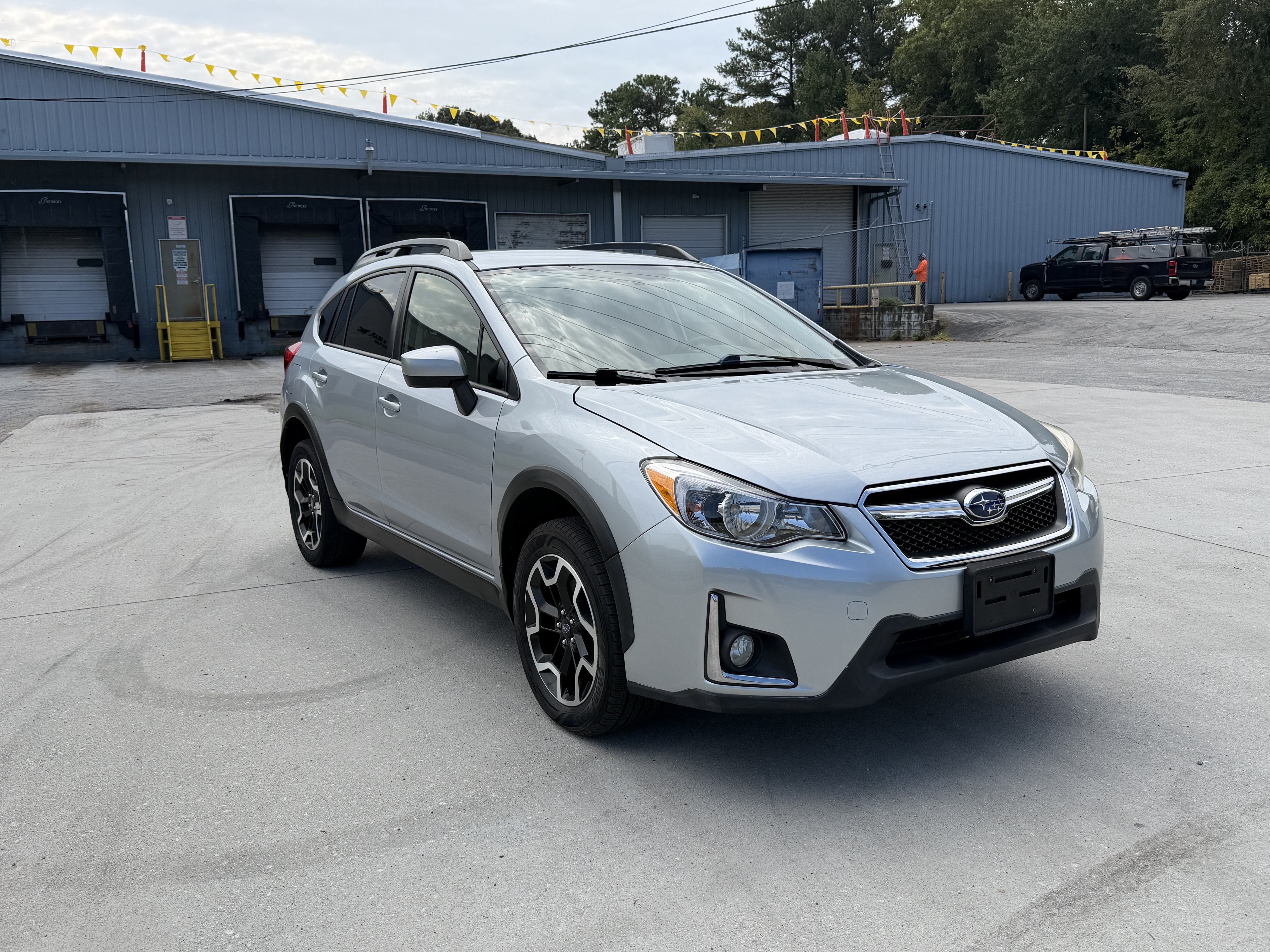 Used 2017 Subaru Crosstrek 2.0i Premium AWD/4WD image 1