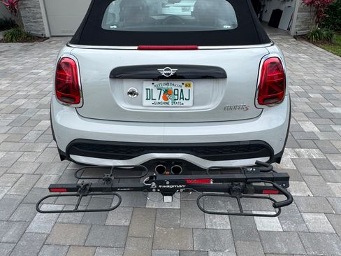 Used 2022 MINI Cooper S w/ Signature Upholstery Package image 8