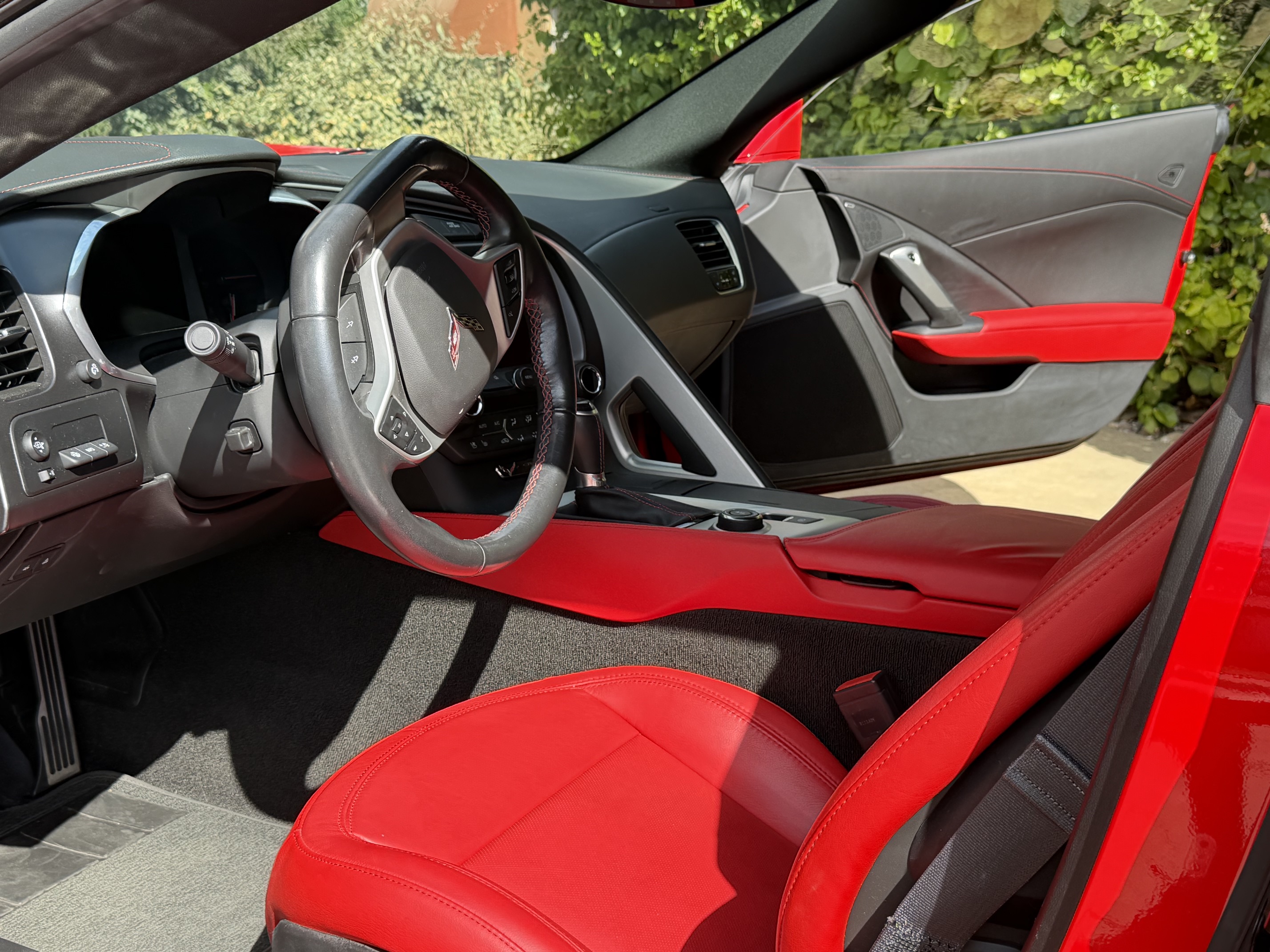 Used 2017 Chevrolet Corvette Stingray Coupe w/ 2LT Preferred Equipment Group RWD image 6