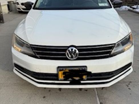 Used 2015 Volkswagen Jetta TDI S image 1