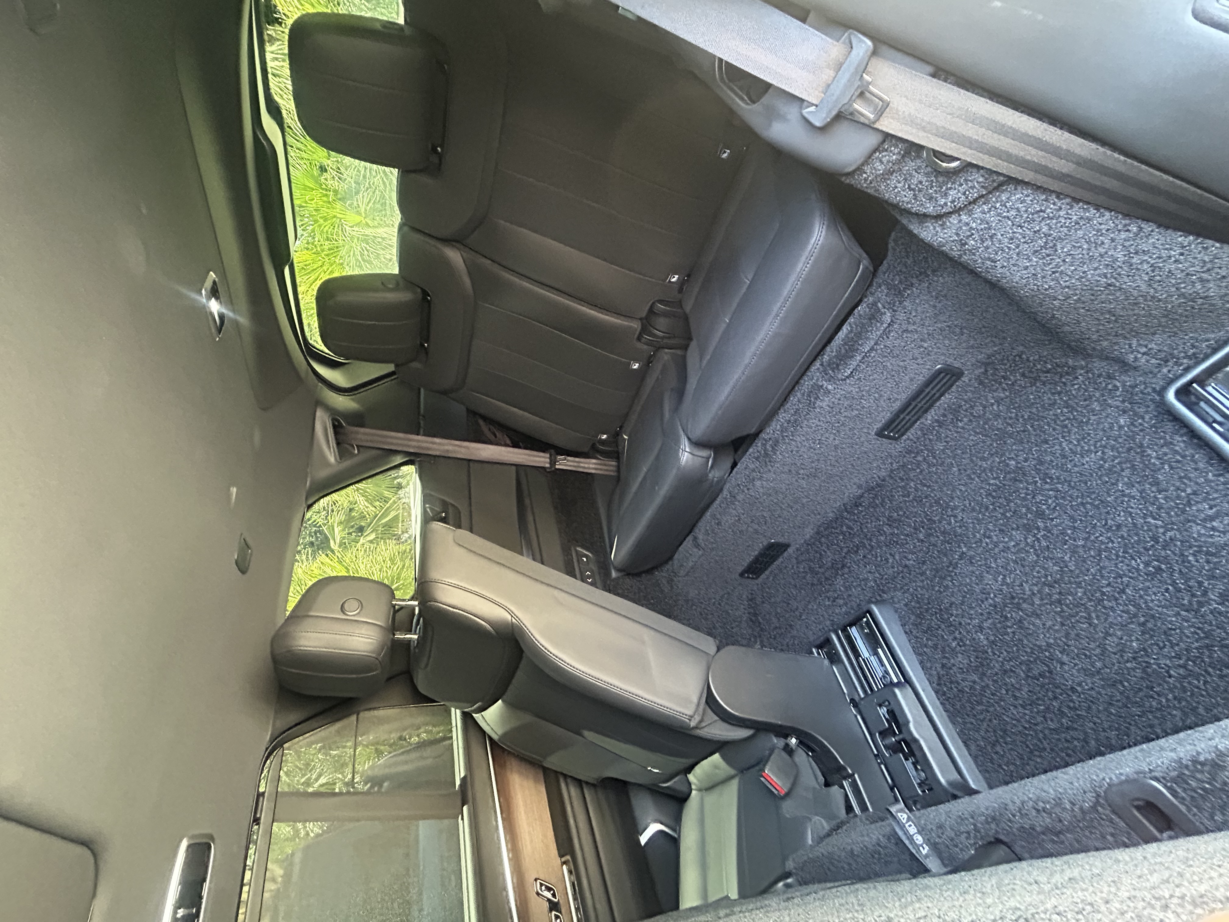 Used 2025 Land Rover Range Rover Long Wheelbase SE AWD/4WD image 17