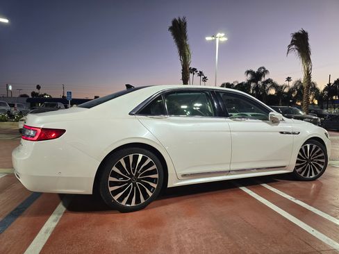 Used 2018 Lincoln Continental Black Label w/ Rear-seat Package image 6