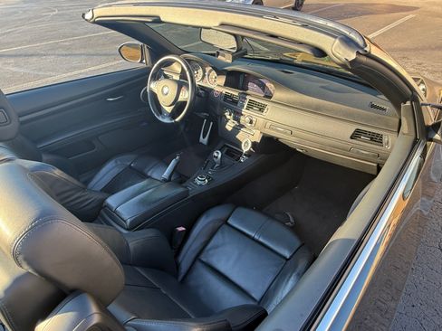 Used 2010 BMW M3 Convertible image 13