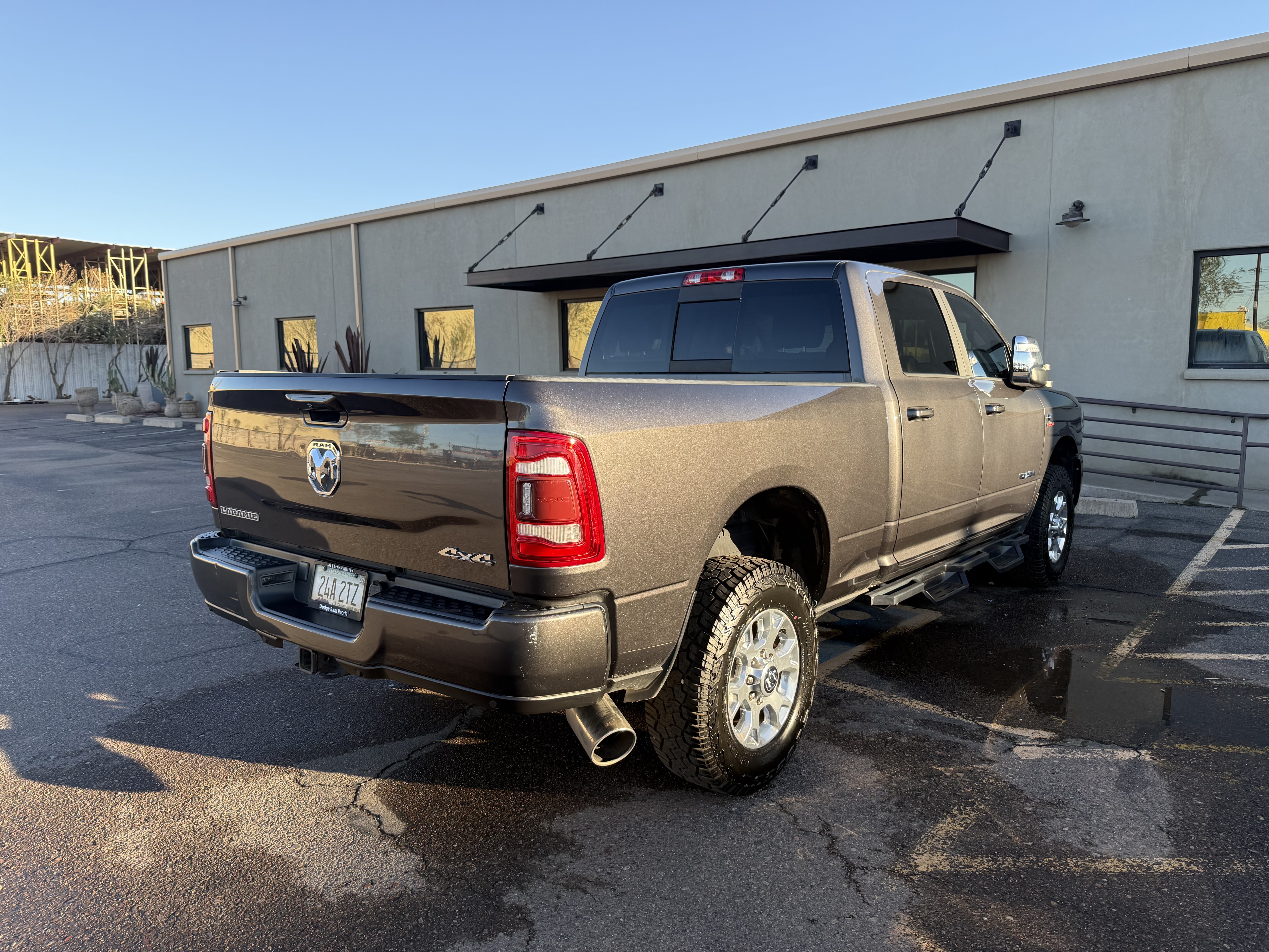 Used 2023 RAM 2500 Laramie AWD/4WD image 4