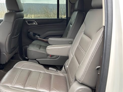 Used 2015 GMC Yukon XL Denali w/ Open Road Package AWD/4WD image 25