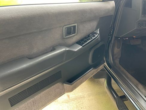 Used 1993 Nissan Pathfinder XE AWD/4WD image 5