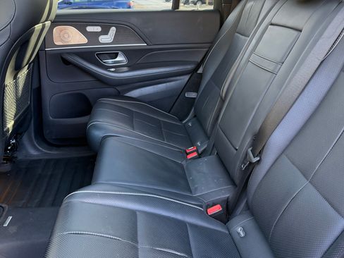 Used 2022 Mercedes-Benz GLS 450 4MATIC image 13