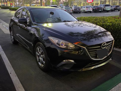Used 2015 MAZDA MAZDA3 i Sport image 2