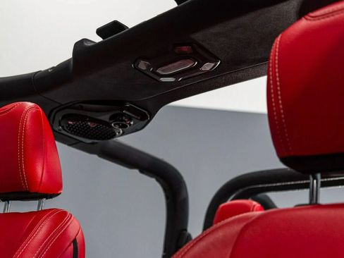 Used 2021 Jeep Gladiator Sport image 11