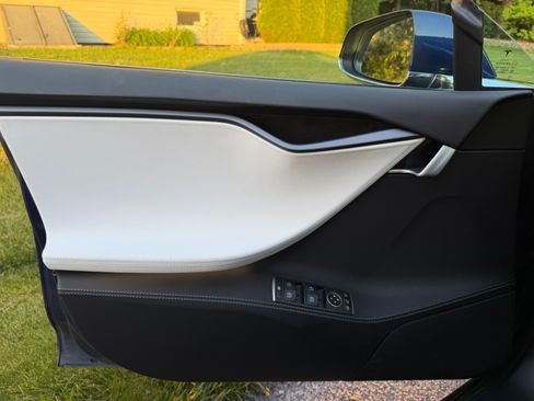 Used 2021 Tesla Model S Long Range Plus AWD/4WD image 2
