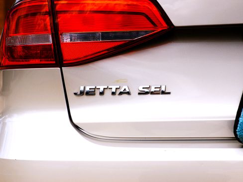 Used 2015 Volkswagen Jetta SEL image 5