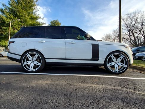 Used 2020 Land Rover Range Rover HSE image 4