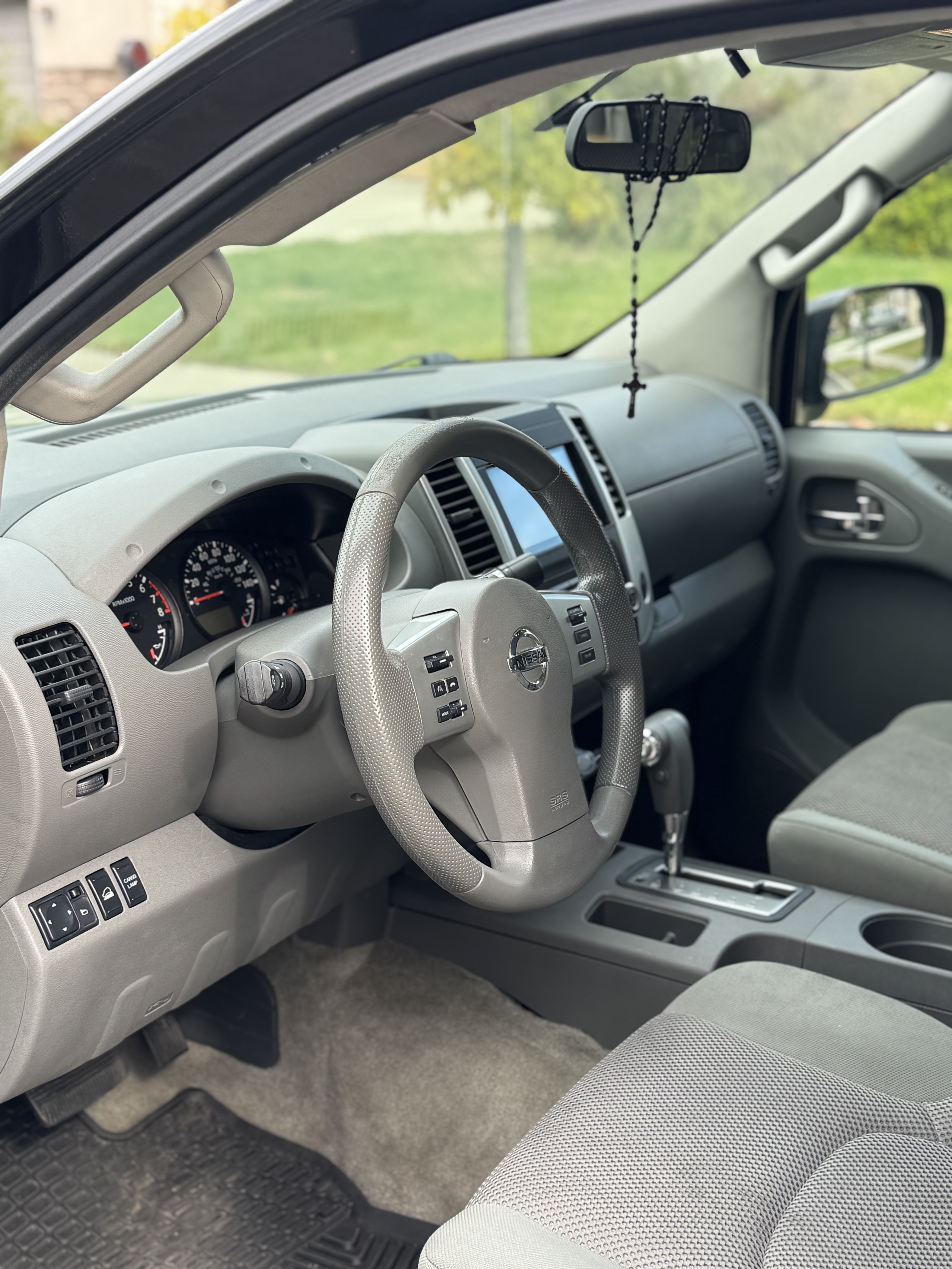 Used 2014 Nissan Frontier SV AWD/4WD image 10