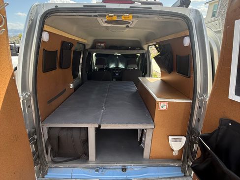 Used 2010 Ford Transit Connect XLT FWD image 14
