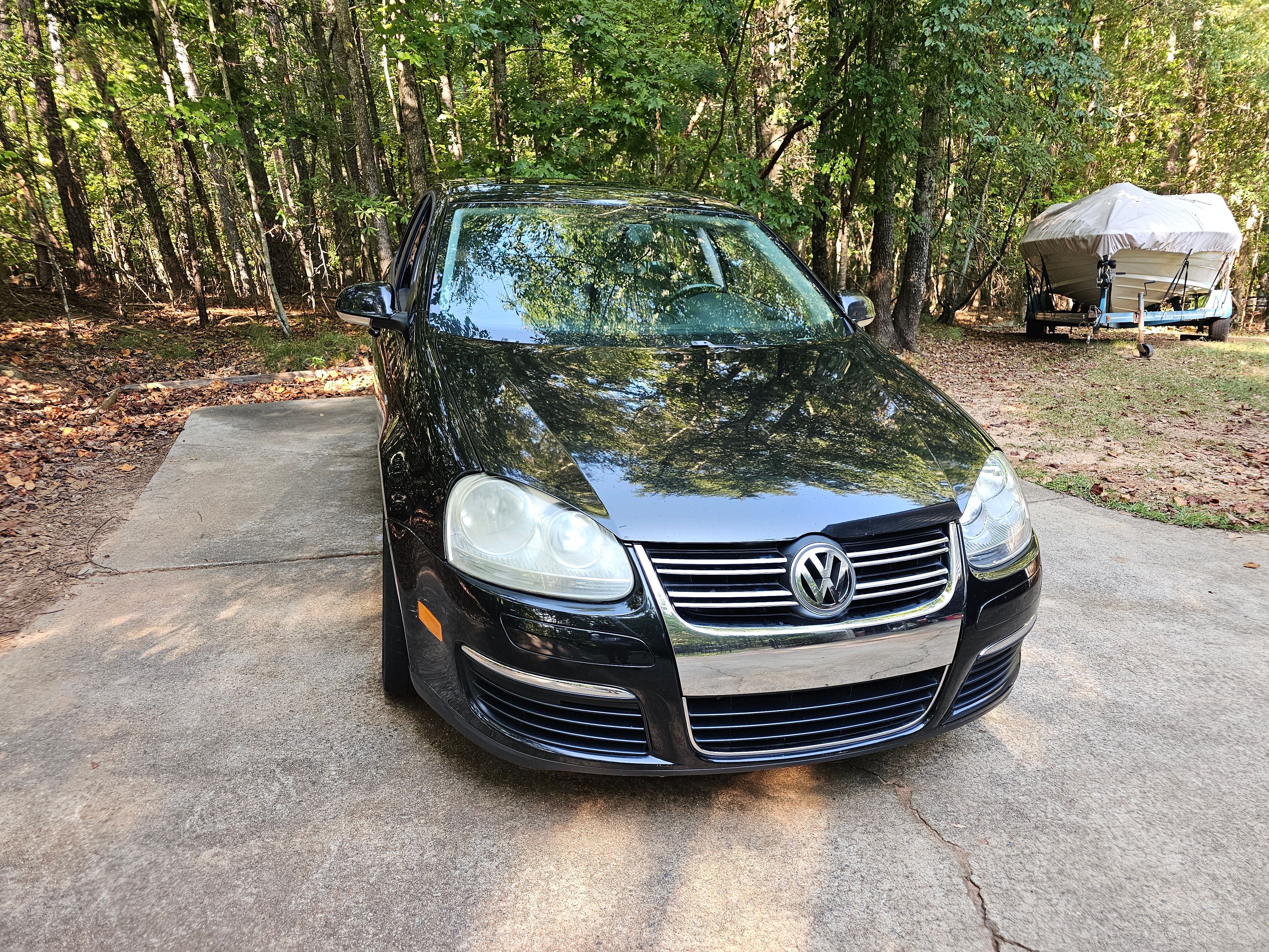 Used 2008 Volkswagen Jetta Wolfsburg Edition FWD image 2