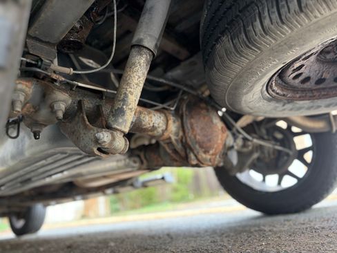 Used 2010 GMC Sierra 1500 SLT w/ SLT Convenience Package image 16