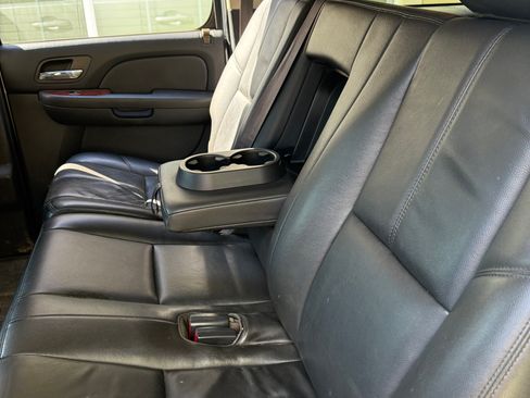 Used 2013 GMC Yukon XL SLT image 4