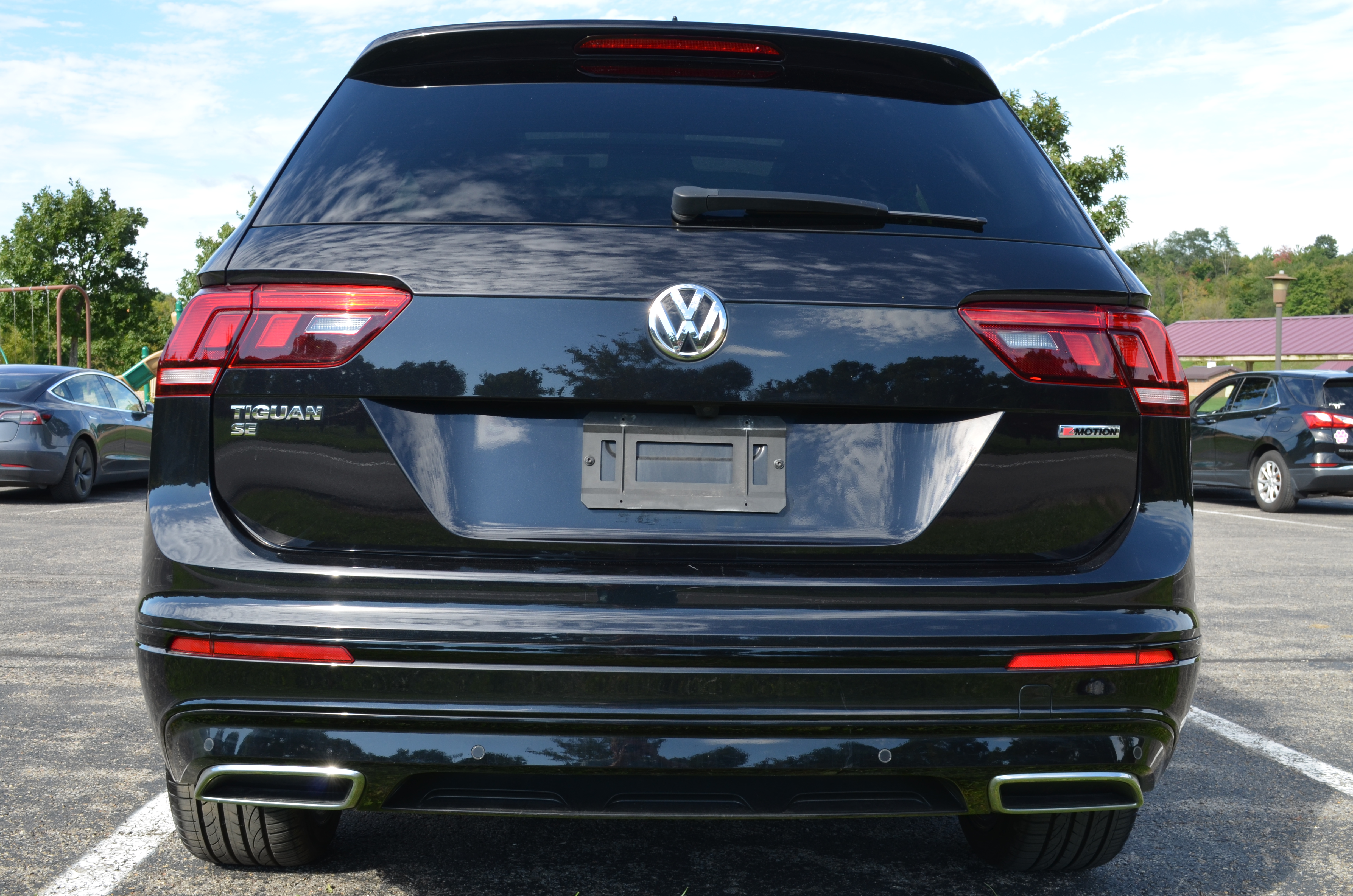 Used 2021 Volkswagen Tiguan SE R-Line AWD/4WD image 6