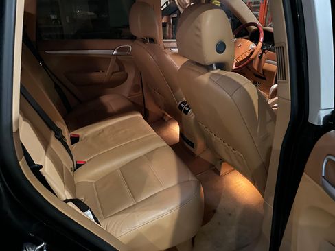 Used 2009 Porsche Cayenne image 17