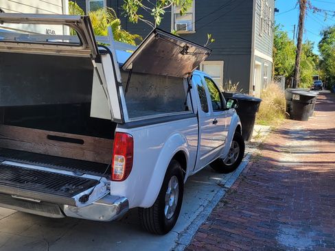 Used 2008 Nissan Frontier SE w/ SE Value Truck Pkg image 5
