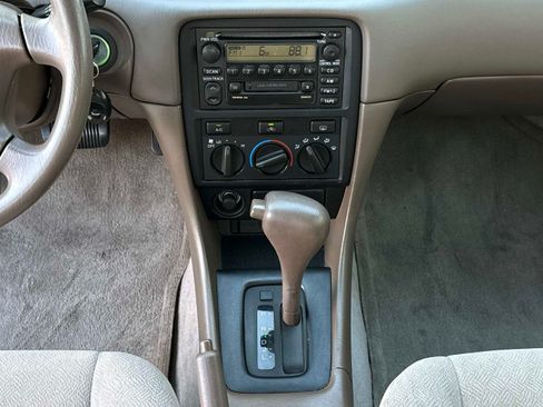 Used 2001 Toyota Camry LE image 9