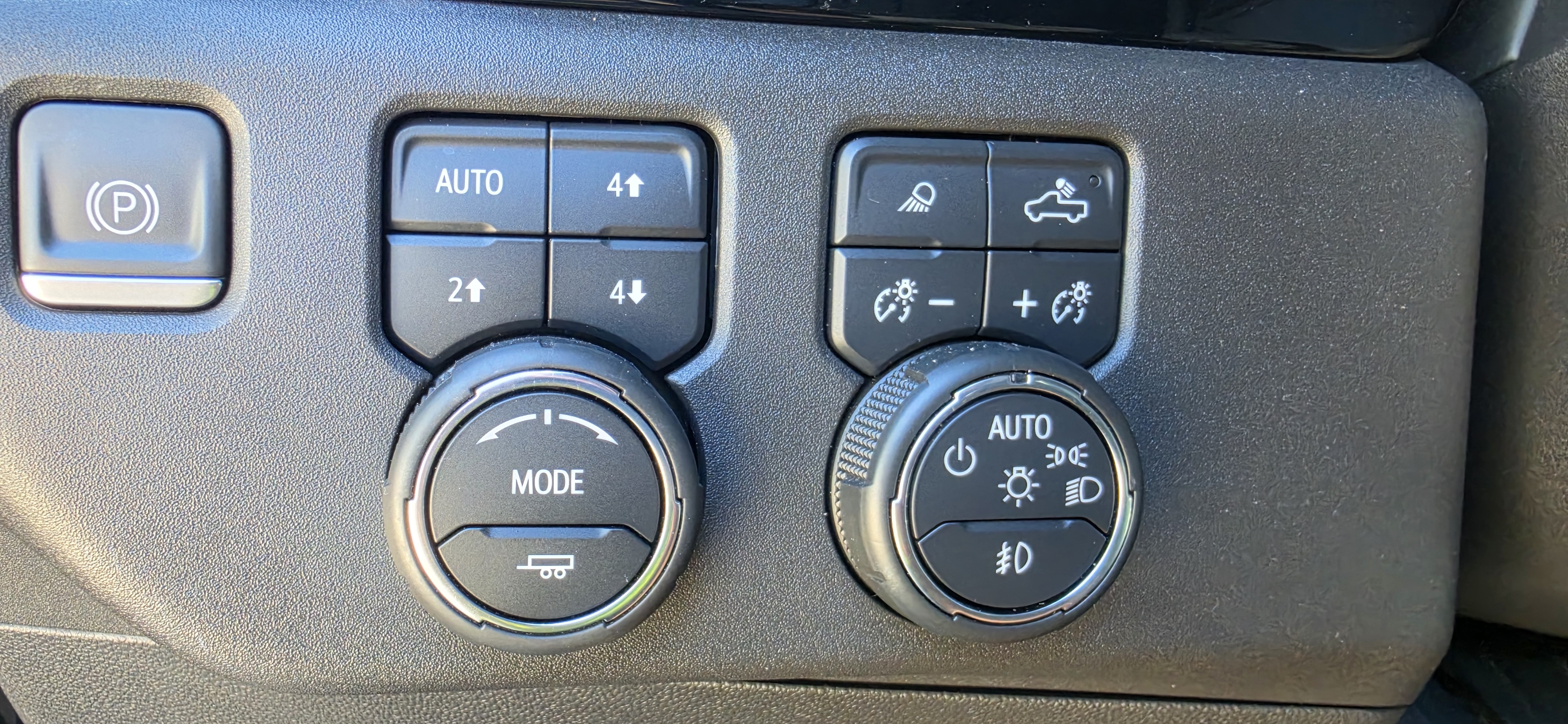 Used 2022 Chevrolet Silverado 1500 ZR2 w/ Technology Package AWD/4WD image 18