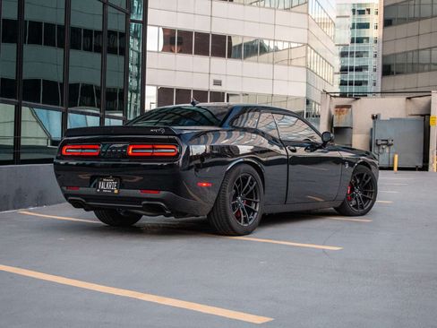 Used 2023 Dodge Challenger SRT Hellcat RWD image 2