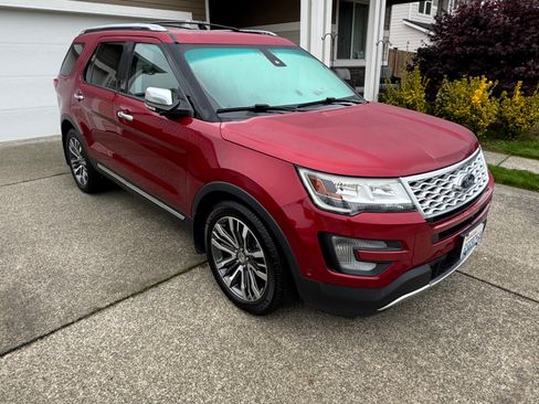 Used 2016 Ford Explorer Platinum image 4