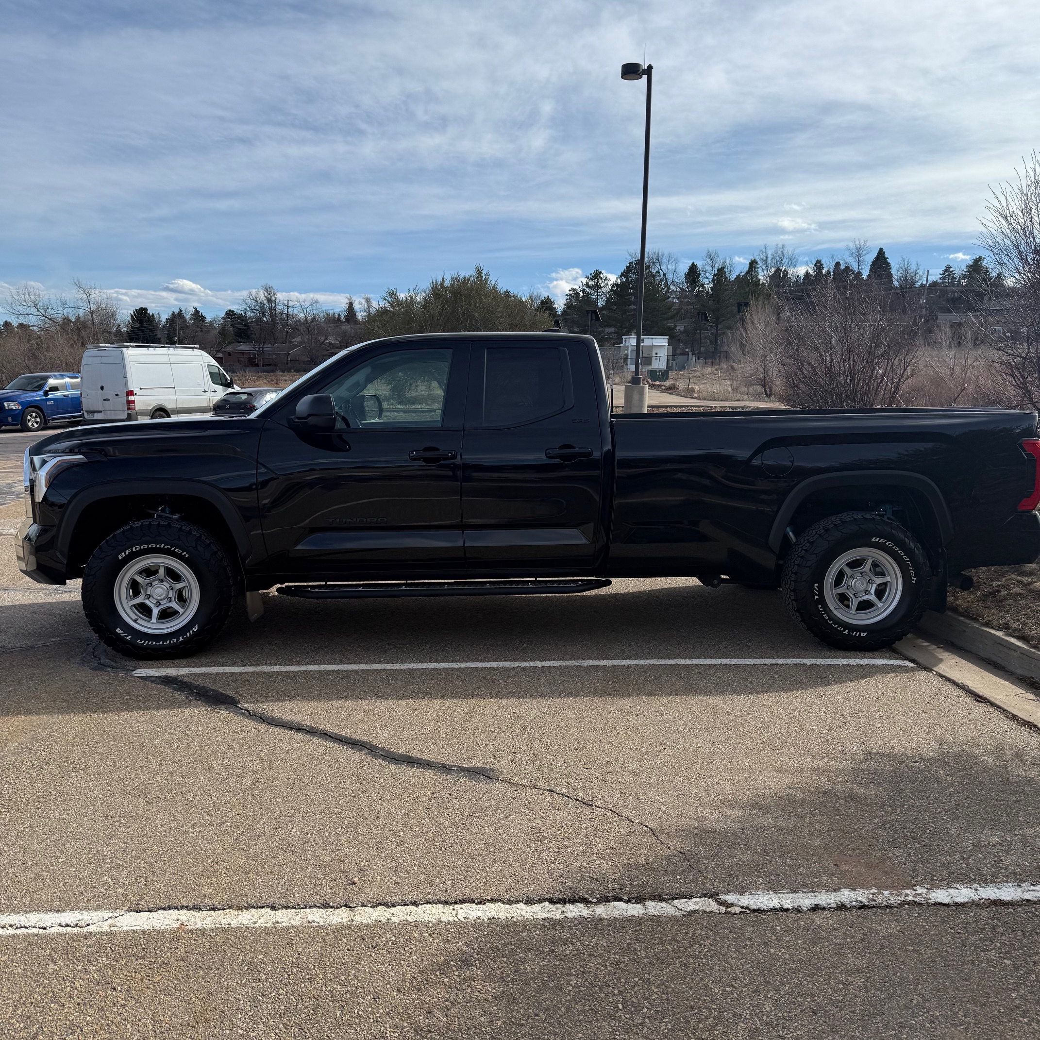 Used 2022 Toyota Tundra SR5 w/ SR5 Premium Package AWD/4WD image 8