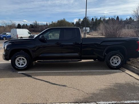 Used 2022 Toyota Tundra SR5 w/ SR5 Premium Package AWD/4WD image 8
