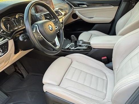 Used 2019 BMW X3 sDrive30i w/ Premium Package image 11