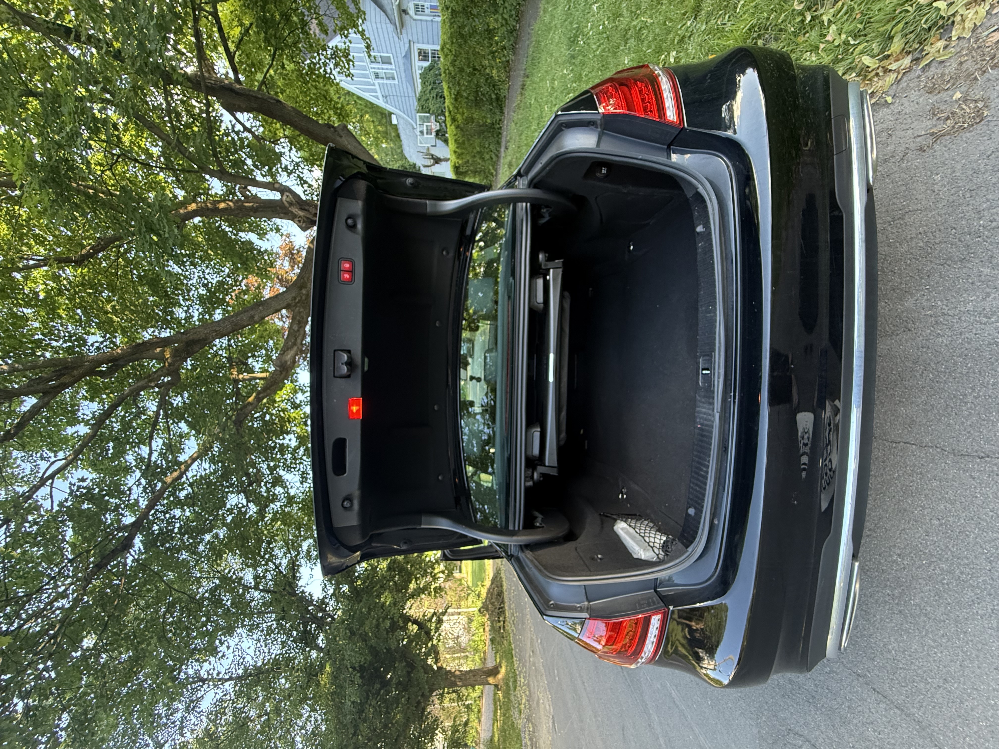 Used 2016 Mercedes-Benz E 350 4MATIC Sedan image 6