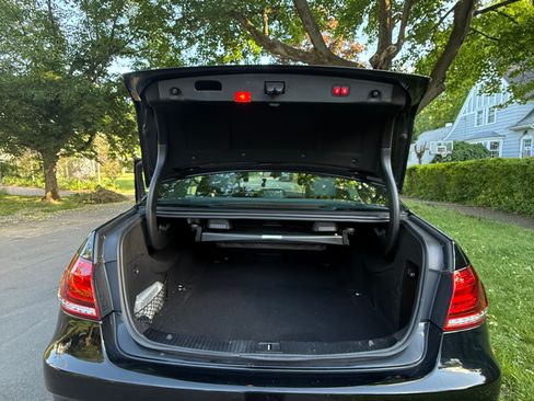 Used 2016 Mercedes-Benz E 350 4MATIC Sedan image 6