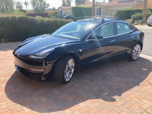 Used 2020 Tesla Model 3 Long Range image 17
