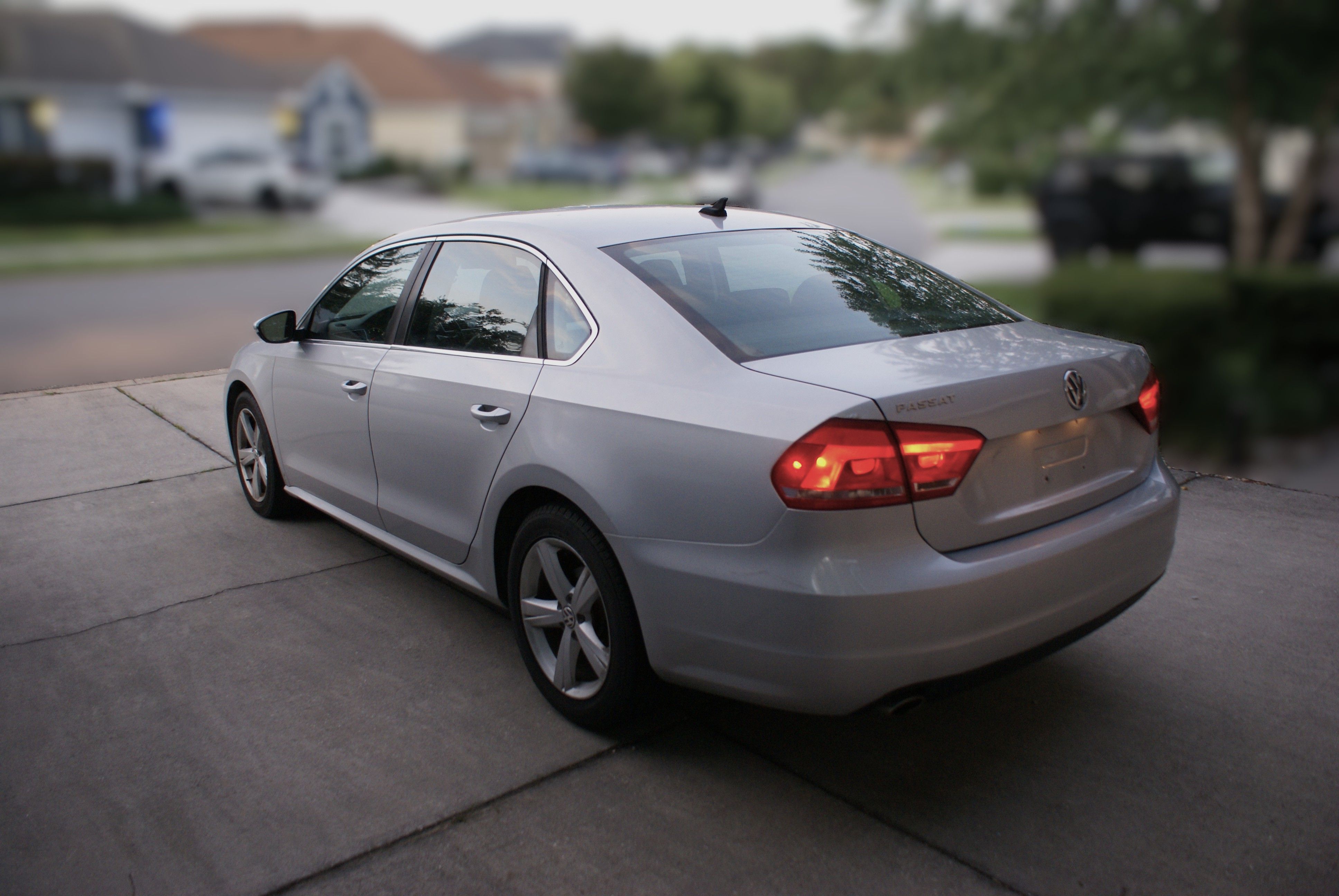 Used 2012 Volkswagen Passat 2.5 SE FWD image 17